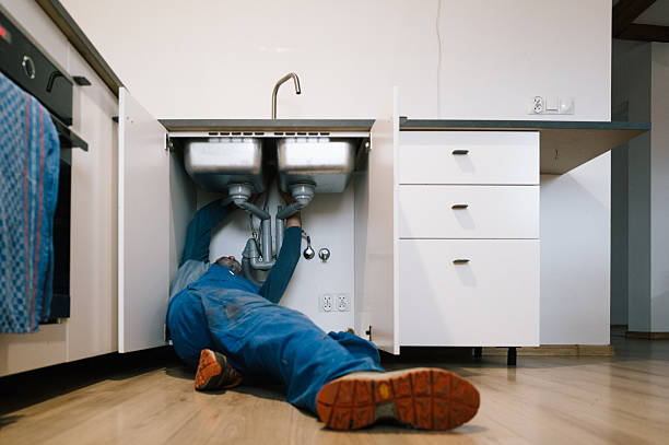 Professional Plumbing technician working in Red Rock, OK